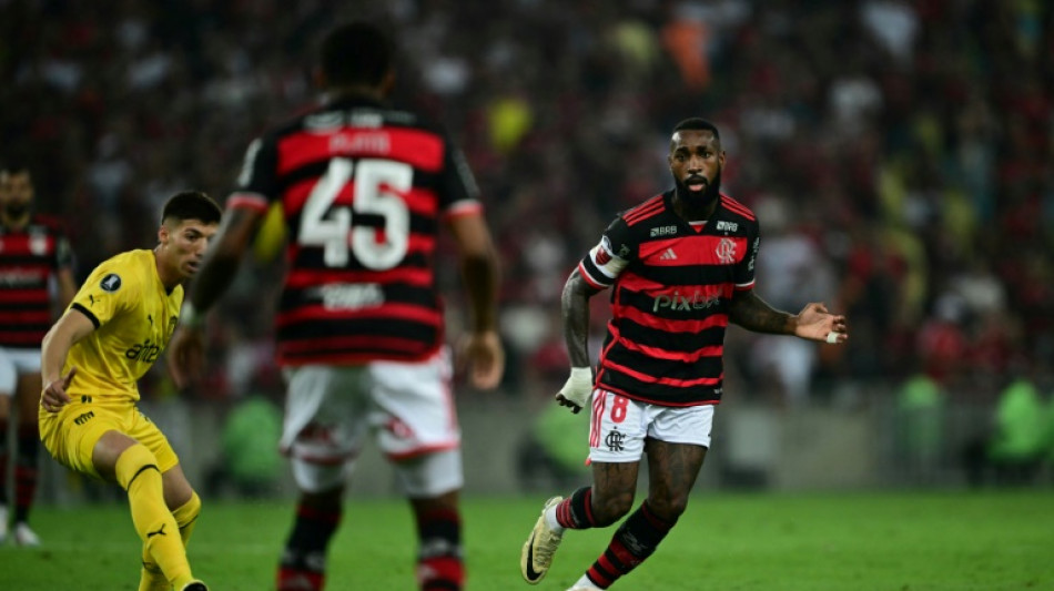 Flamengo visita Pe&ntilde;arol em busca de virada para ir &agrave; semifinal da Libertadores