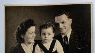 Viena expone los archivos del &uacute;nico matrimonio de Auschwitz