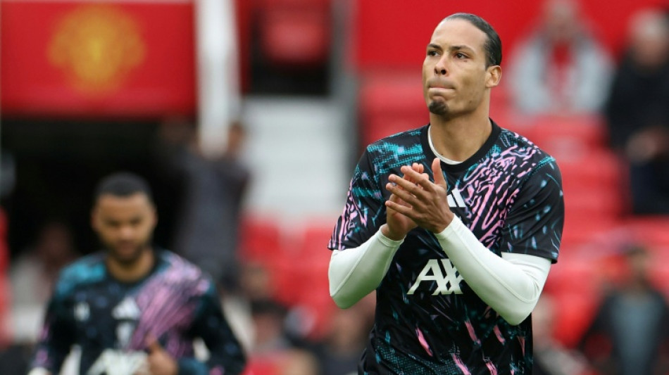  Van Dijk urges Liverpool to make amends for 'unacceptable' season 