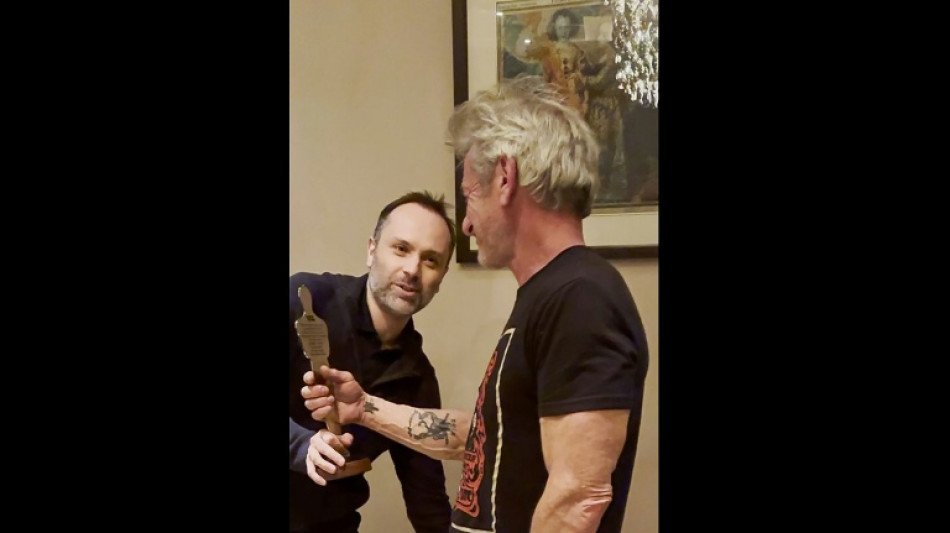  In Ukraine, Sean Penn gifted Oscar made from train carriage hit by Russia 