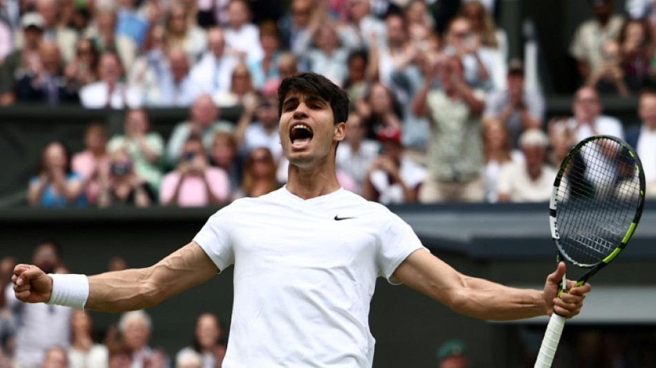Carlos Alcaraz vence Daniil Medvedev e volta &agrave; final de Wimbledon