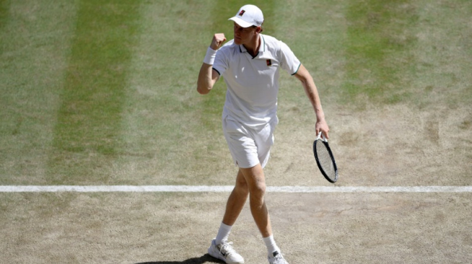  Sinner eyes Djokovic showdown after moving into Wimbledon semis 