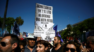 Milei visita t&uacute;mulo de rabino em Nova York