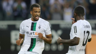 Plea schie&szlig;t Gladbach an die Spitze