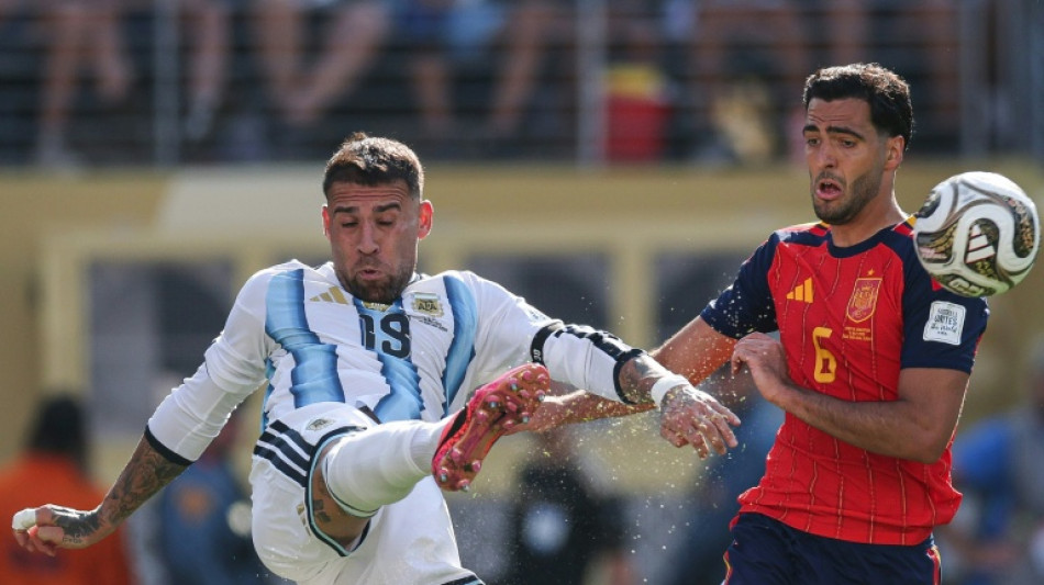  El defensa Nicol&aacute;s Otamendi se retir&oacute; de la selecci&oacute;n argentina 