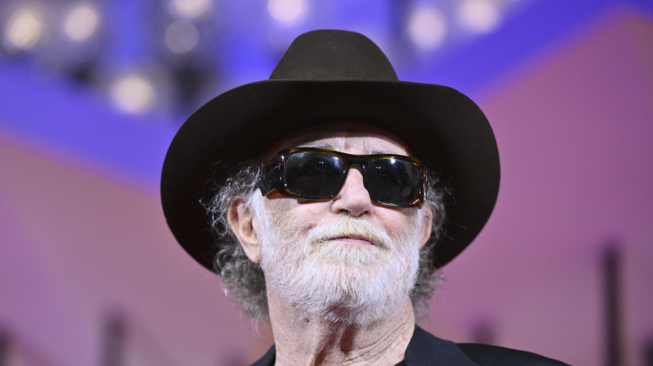 Francesco De Gregori torna fra teatri, palasport e club