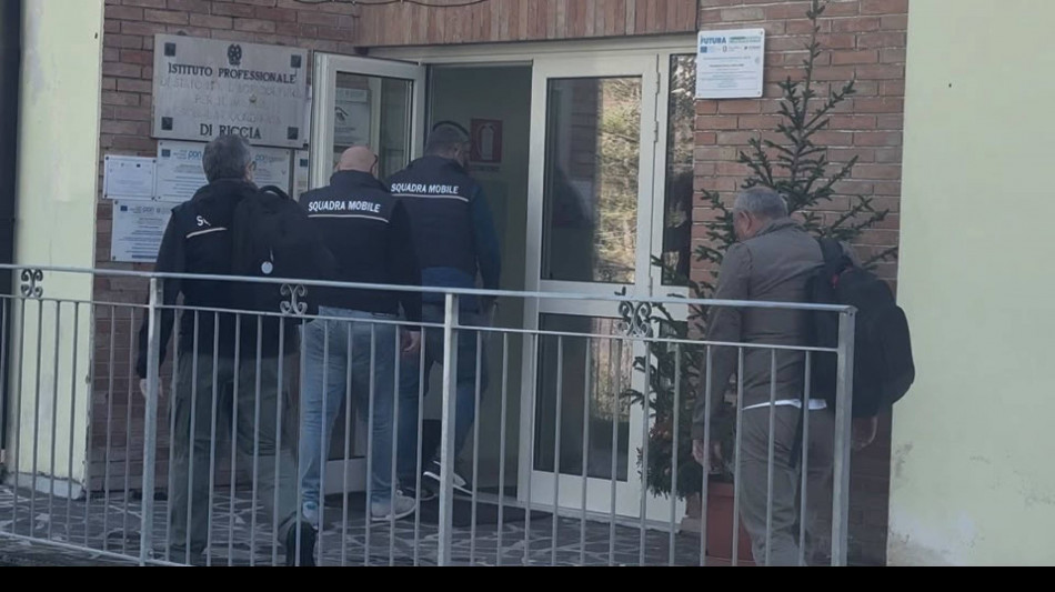 Morte avvelenate, al via la perquisizione nell'istituto agrario di Riccia