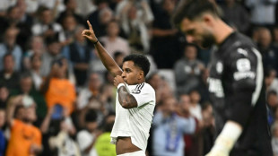 Real Madrid resiste &agrave; rea&ccedil;&atilde;o do Alav&eacute;s e vence (3-2) em casa pelo Espanhol