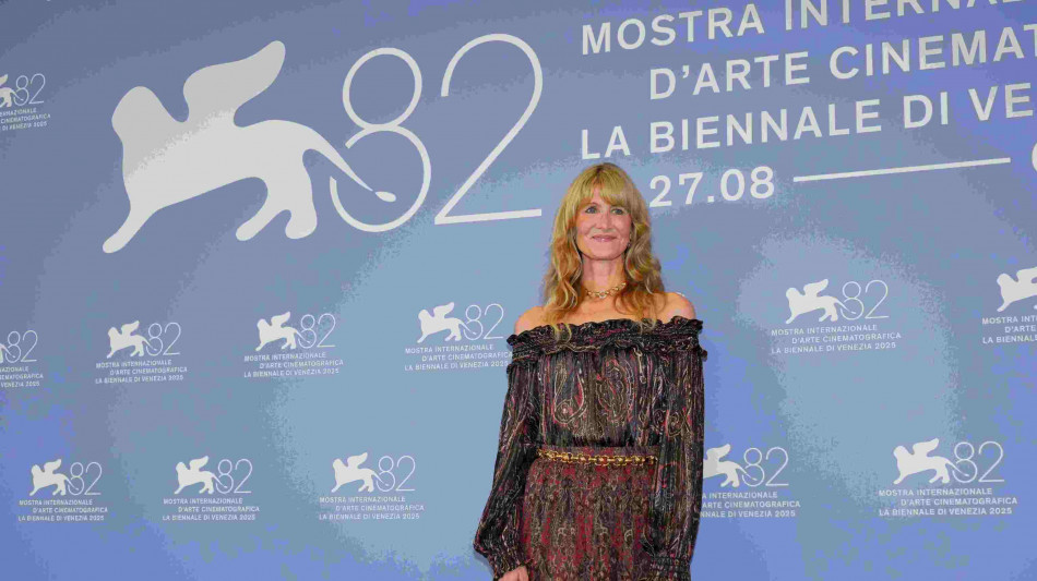  Laura Dern terr&agrave; la laudatio di George Clooney per Leone d'oro alla carriera 