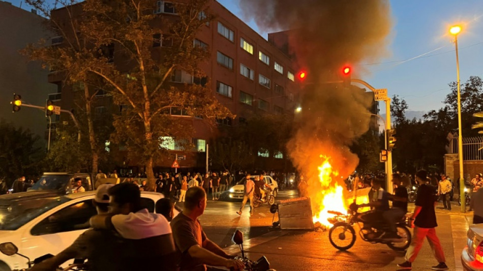 La ONU, "preocupada" por la "violenta represi&oacute;n" en Ir&aacute;n de manifestaciones en favor de una joven fallecida
