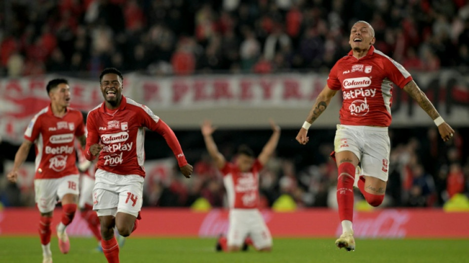  Santa Fe elimina River Plate nos p&ecirc;naltis e avan&ccedil;a na Copa Sul-Americana 
