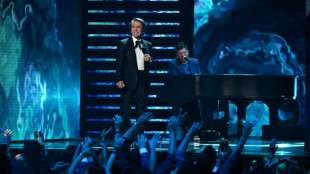 Bad Bunny arrasa en los premios Billboard de la M&uacute;sica Latina