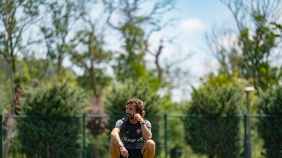 Pirlo anuncia que ya no es candidato al puesto de seleccionador de Italia 