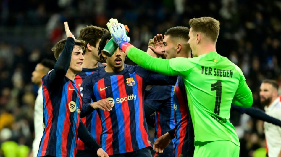 El Barcelona resiste en el Bernab&eacute;u y se acerca a la final de Copa