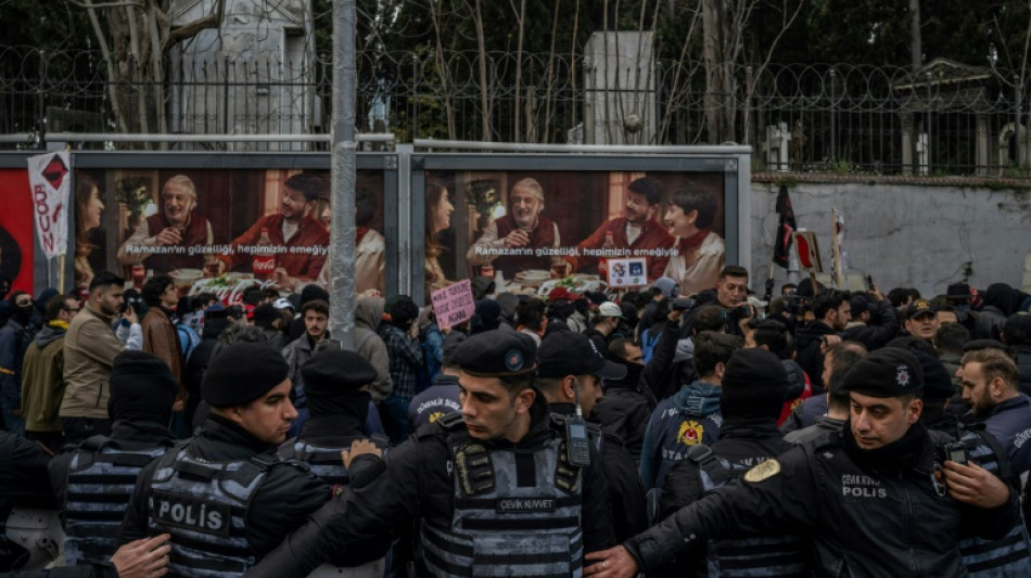 Nueva manifestaci&oacute;n en Estambul contra el encarcelamiento del l&iacute;der de la oposici&oacute;n