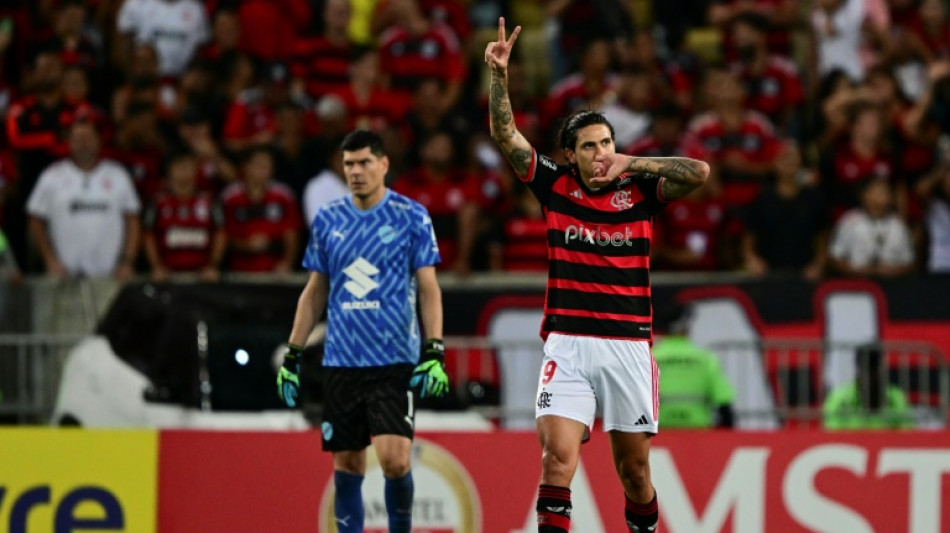 Flamengo goleia Bol&iacute;var&nbsp;(4-0) e &eacute; 2&ordm; do Grupo E da Libertadores 