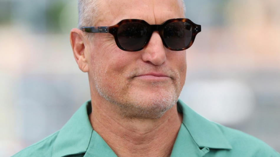  Americans 'should demonstrate like the French,' says Woody Harrelson 