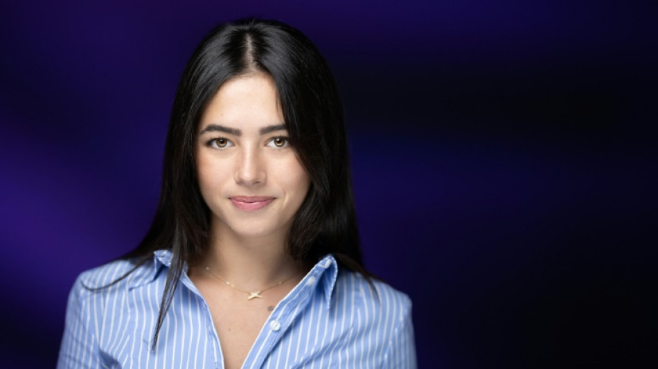 L'influenceuse Miel Abitbol exhorte Macron à ne pas mettre la santé mentale "sous le tapis"