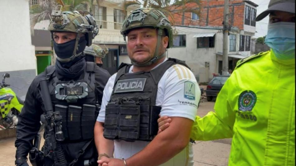  Capturan a dos hermanos del guerrillero m&aacute;s buscado de Colombia 