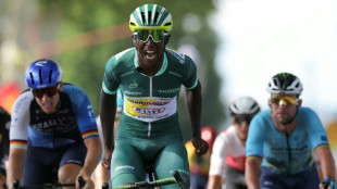 El eritreo Biniam Girmay gana al esprint la 12&ordf; etapa del Tour de Francia
