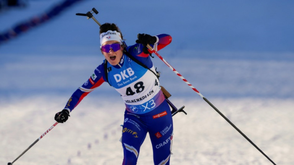 Biathlon: Lou Jeanmonnot rate la victoire &agrave; 2 dixi&egrave;mes de Preuss