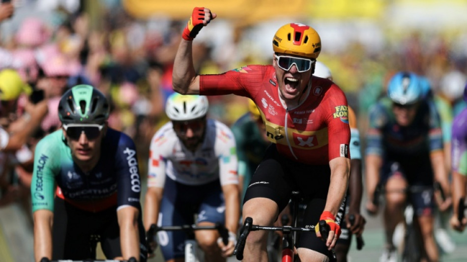  Waerenskjold wins fastest ever Tour de France stage 