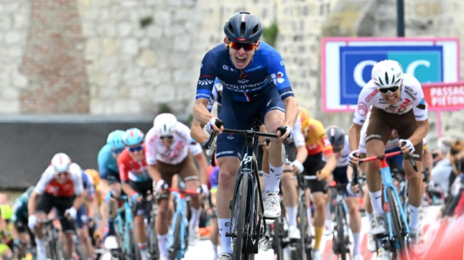 Romain Gr&eacute;goire, pepita del ciclismo franc&eacute;s, gana la 2&ordf; etapa de los Cuatro D&iacute;as de Dunkerke