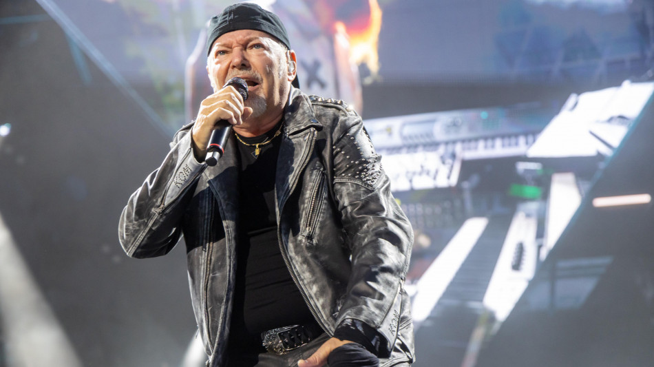  Vasco Rossi, 'la politica non &egrave; solo dei palazzi, &egrave; decidere chi ascoltare' 