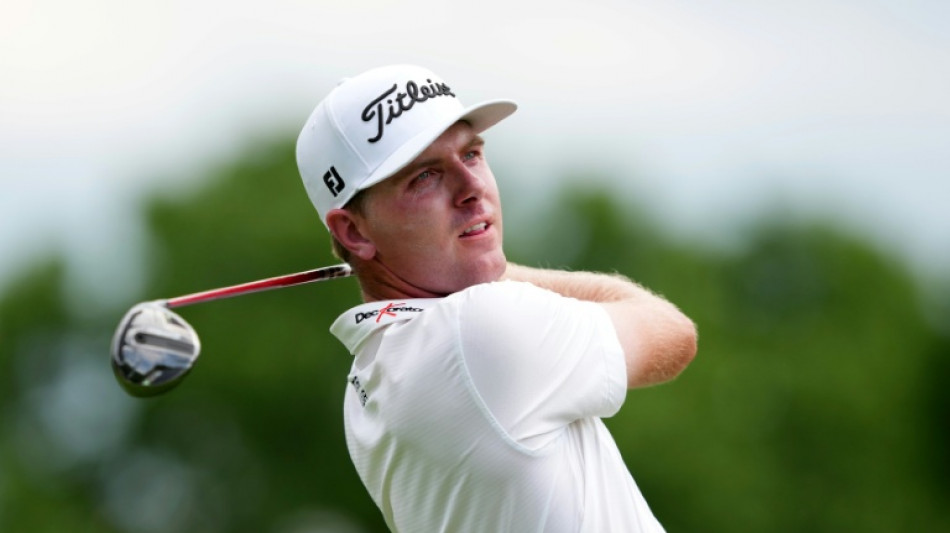  Poston grabs lead after third round finish at PGA Memorial 