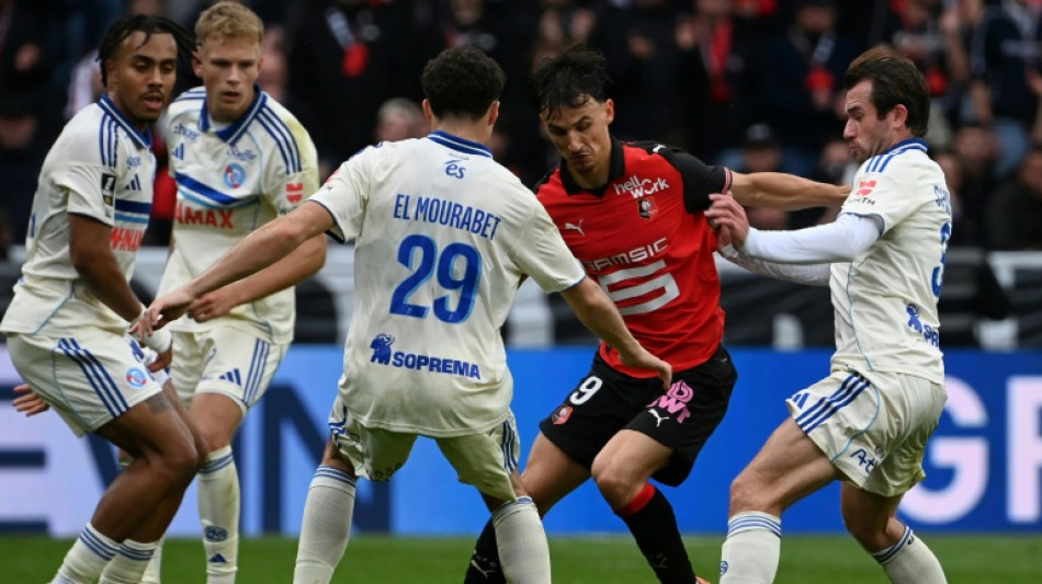  Ligue 1: Lens remonte sur le podium, Beye reste sur le banc rennais grâce à Lepaul 