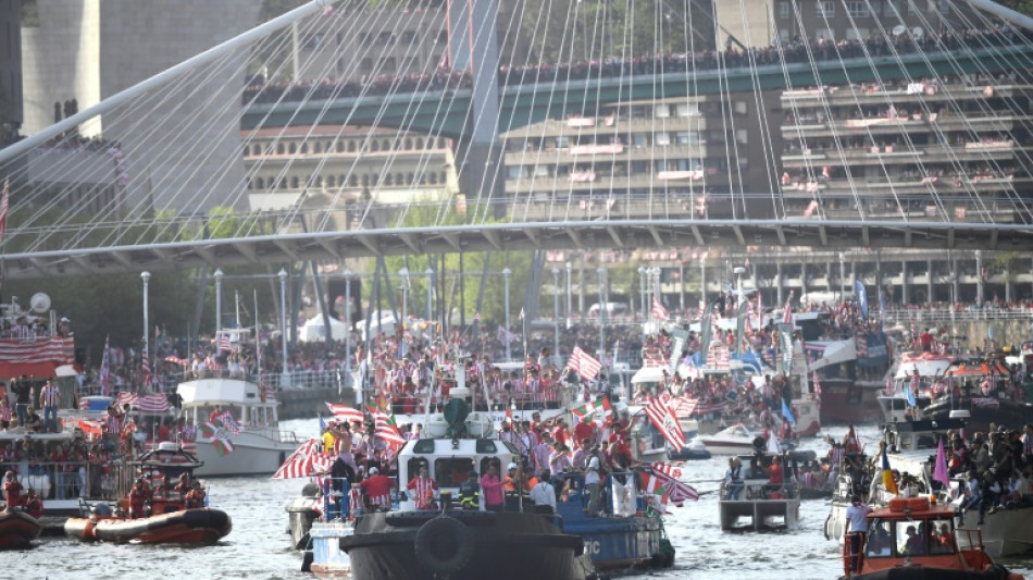 Bilbao festeja el t&iacute;tulo de Copa del Rey con su emblem&aacute;tica gabarra