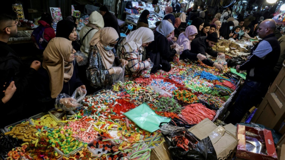 Avant le d&eacute;but du ramadan, la flamb&eacute;e des prix rend les pr&eacute;paratifs moroses