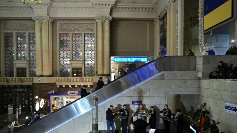  A Friday night concert in Kyiv to 'warm souls' 