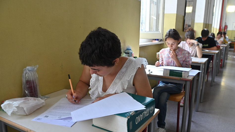 Maturit&agrave;: 10-15% commissari sono prof in pensione