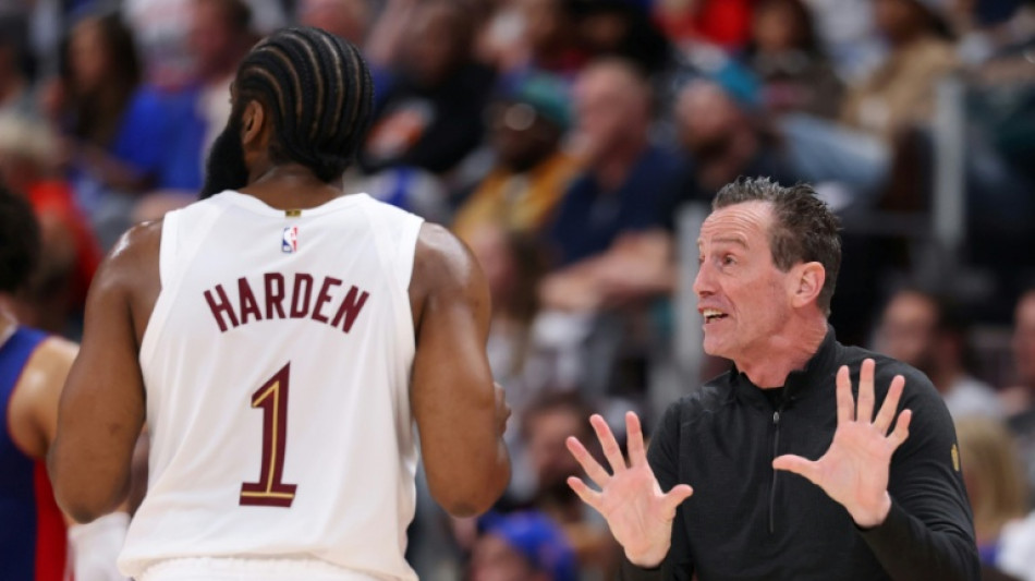  Cavs' Atkinson defends Harden, rues 'collective' defensive woes 