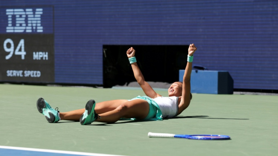  Comeback queen Zheng strikes again for US Open quarter-final berth 