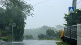 Cyclone Batsirai: un navire s'&eacute;choue &agrave; la R&eacute;union, les marins r&eacute;cup&eacute;r&eacute;s