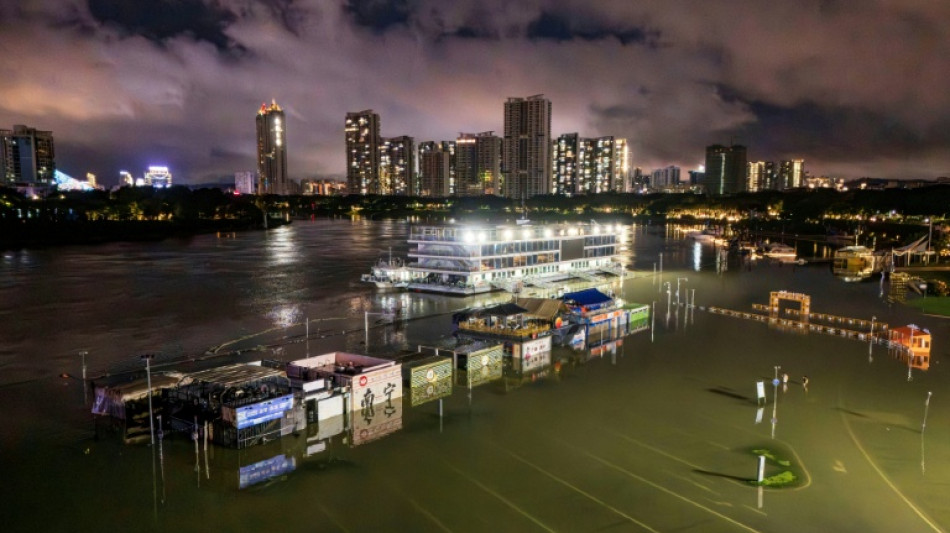  Death toll from China storms rises to 15, hundreds injured 
