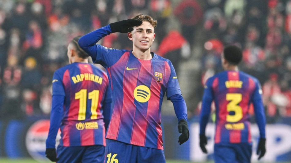  Fermin Lopez brace hands Barca win at Slavia Prague 
