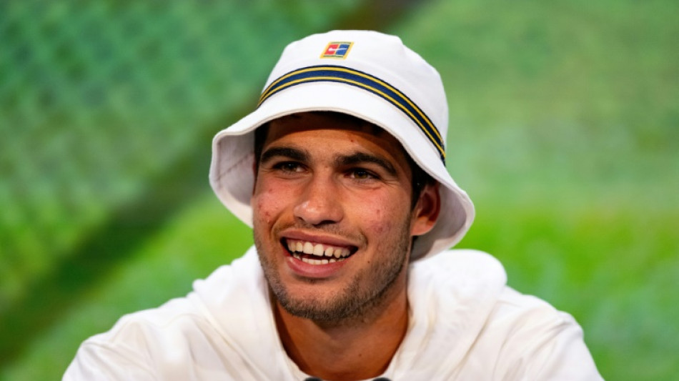 "Djokovic no hace nada mal sobre c&eacute;sped", admite Alcaraz