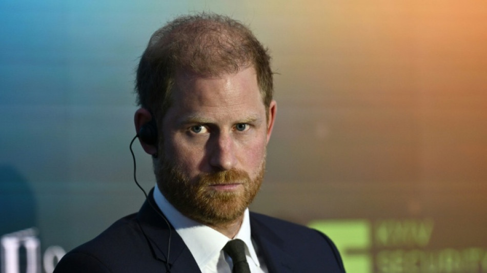 Prince Harry arrives in UK amid security spat 