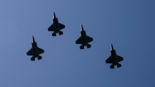 Trump advierte a Venezuela que sus aviones ser&aacute;n "derribados" si representan una amenaza