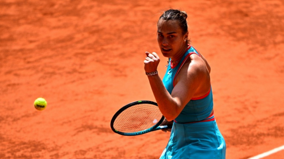 Sabalenka derrota Zheng Qinwen e avança às semifinais em Roland Garros
