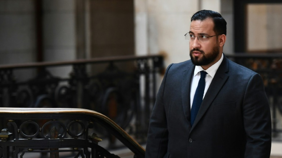Benalla, as de la d&eacute;brouille devenu roi de l'embrouille