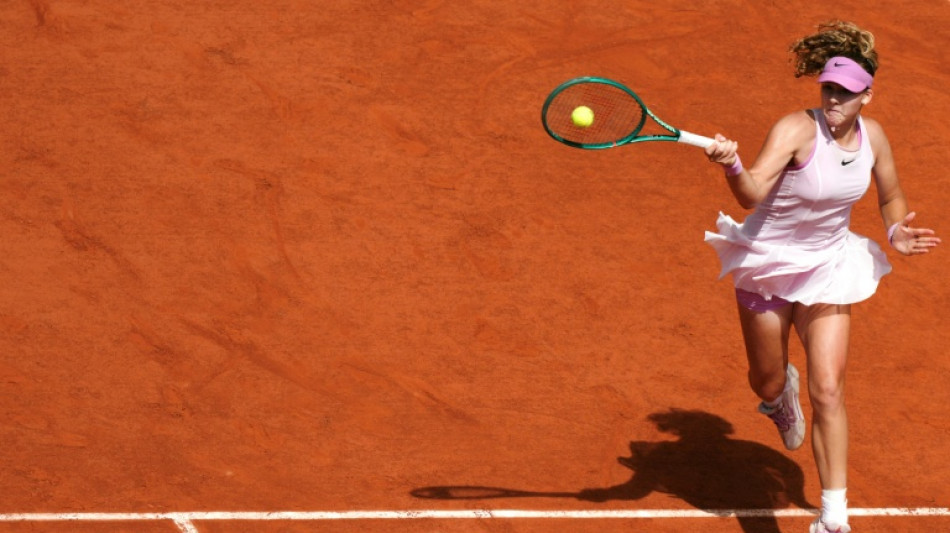  Andreeva sweeps into last 16 at French Open 