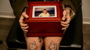 Tatuar com cinzas, uma forma de luto na Calif&oacute;rnia