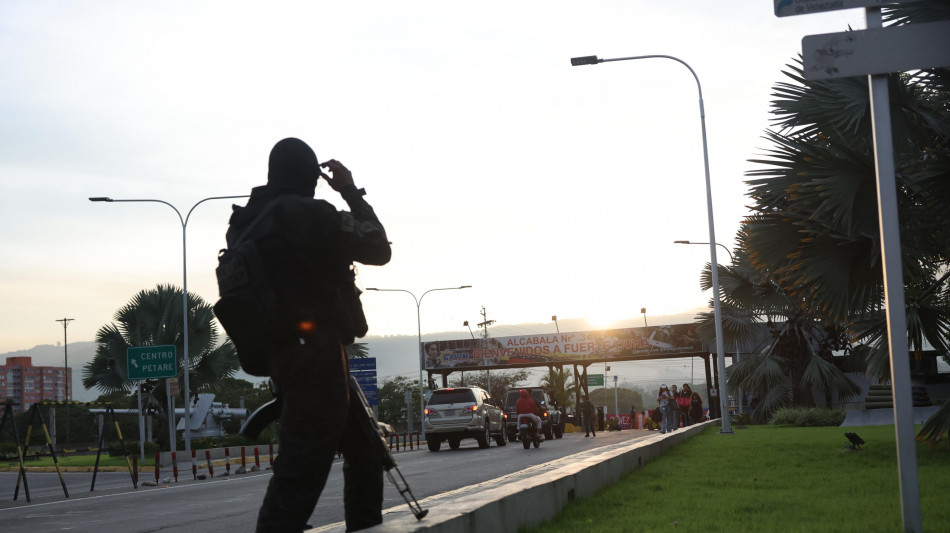 Media, 'l'aereo con a bordo Maduro &egrave; atterrato a Nyc'