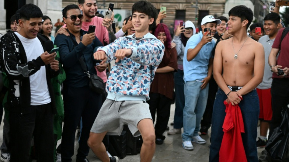  'Aura' battles leap from social media to Latin America streets 