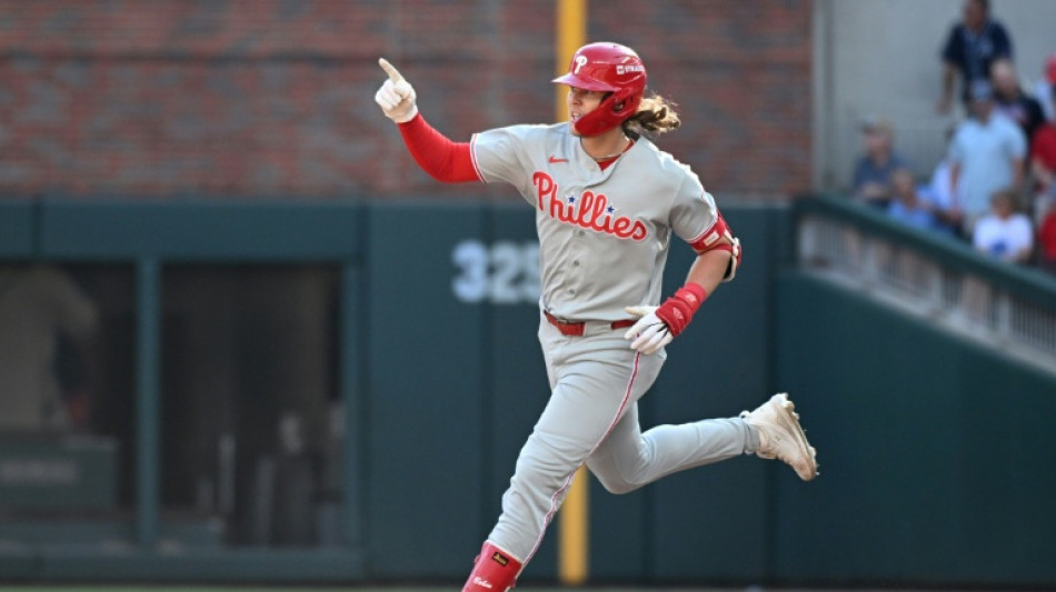  Bohm's blast keeps Phillies alive in MLB playoffs 