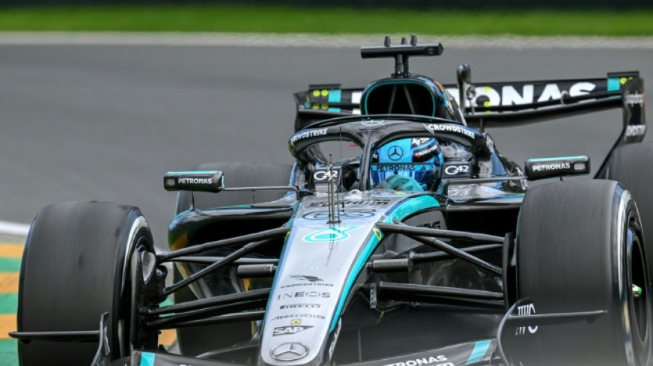  El brit&aacute;nico Russell gana el GP de Australia en un golpe de mano de Mercedes 